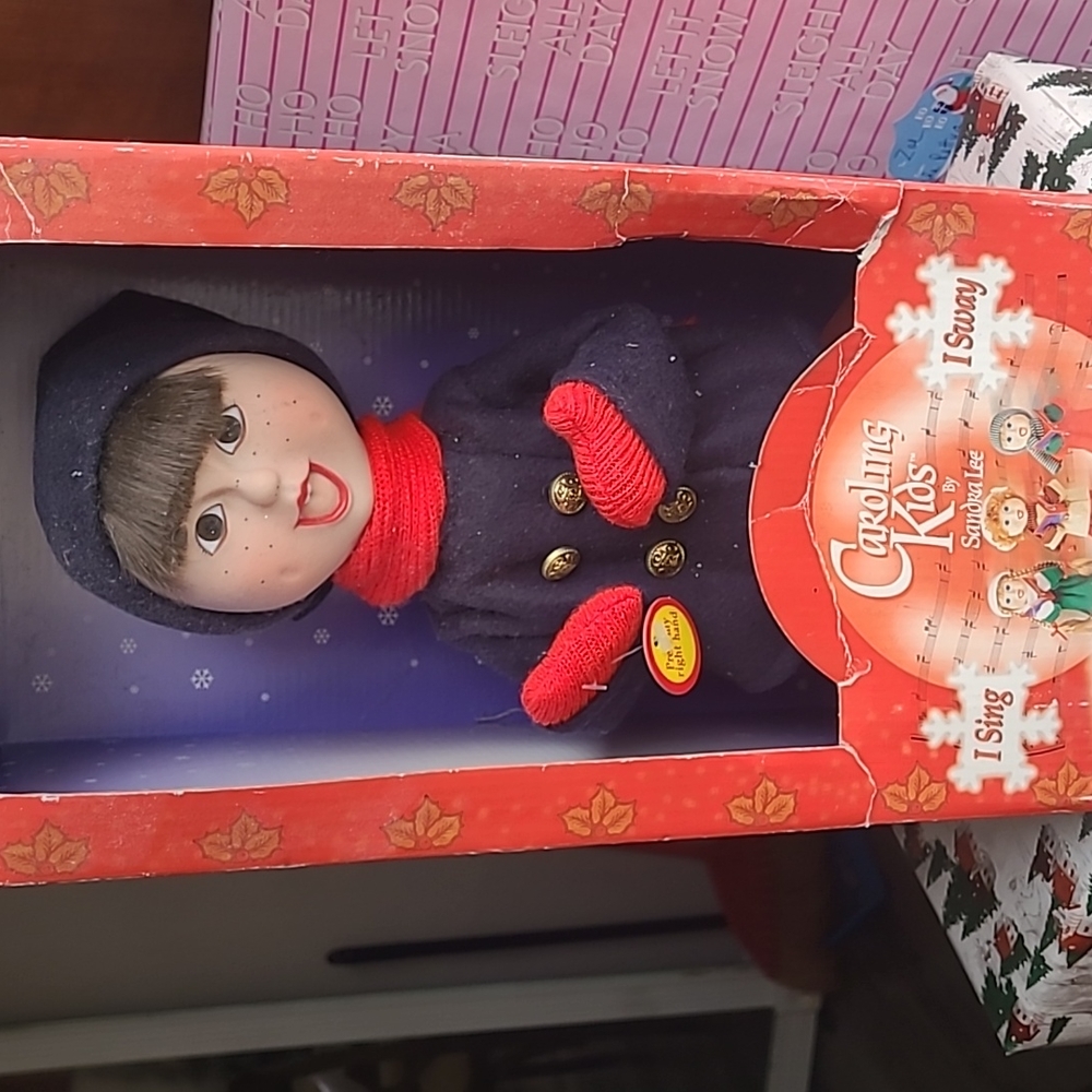 CAROLING KIDS by SANDRA LEE